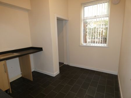 Park Road flat 2 - Photo 5