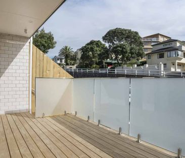 Modern Remuera Townhouse - Photo 3