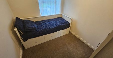 Mexborough Place, Chapel Allerton, Leeds, LS7 3EB - Photo 3