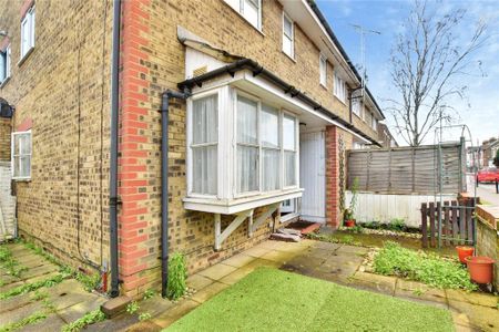 1 bedroom terraced house to rent - Photo 4