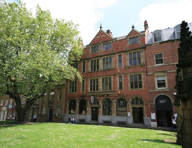 3 bedroom apartment to rent - Photo 1