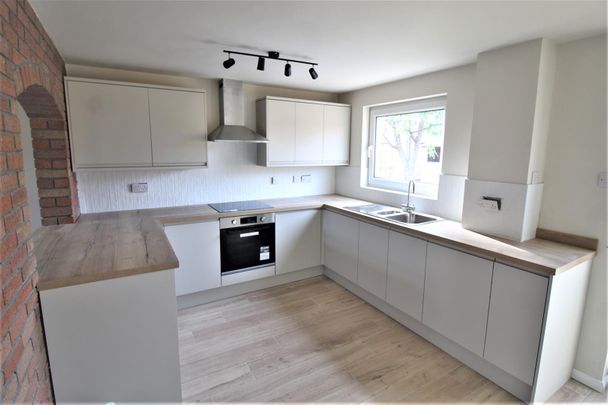 Roman Way, Pewsham, Chippenham, SN15 - Photo 1