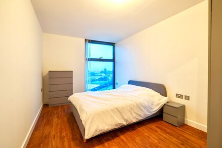 2 Bed Flat, West Tower, L3 - Photo 5