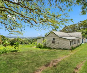 One of the most spectacular outlooks on Terranora Road! ALL INSPECT... - Photo 4