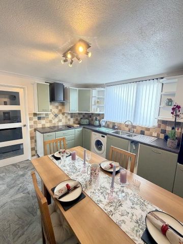 122 Avonmore Park, BT281NJ, Lisburn - Photo 2