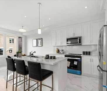 For Lease - 77 Schmeltzer Crescent, Richmond Hill, Ontario - Photo 6