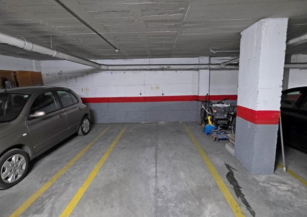 LONG TERM RENTAL IN LA CARIHUELA 3 BEDROOMS, AND PRIVATE PARKNG – tor501ts