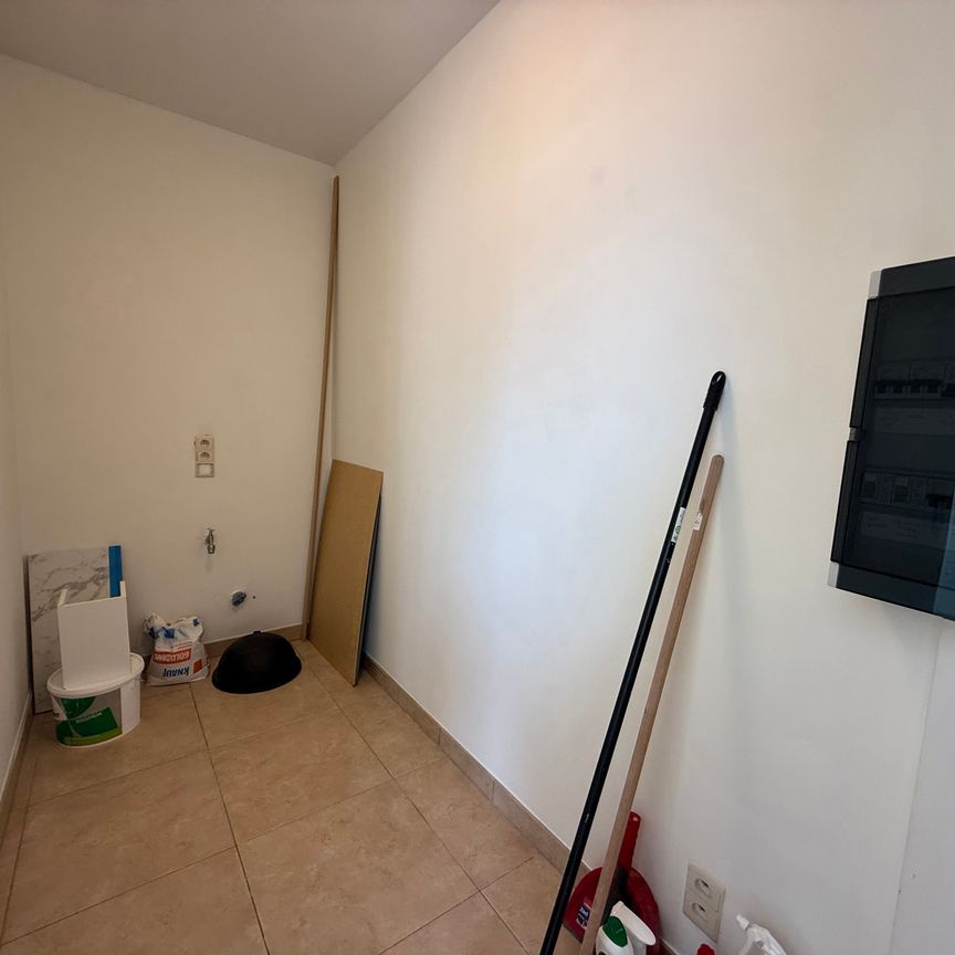 HAALTERT - Ruim appartement mét garage vlakbij de dorpskern. - Photo 1