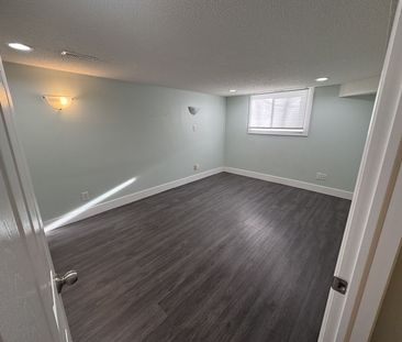 139 10 Avenue Northwest, Calgary - Photo 5