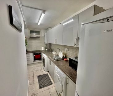 Room in a Shared Flat, Tunbridge Court, SE26 - Photo 5