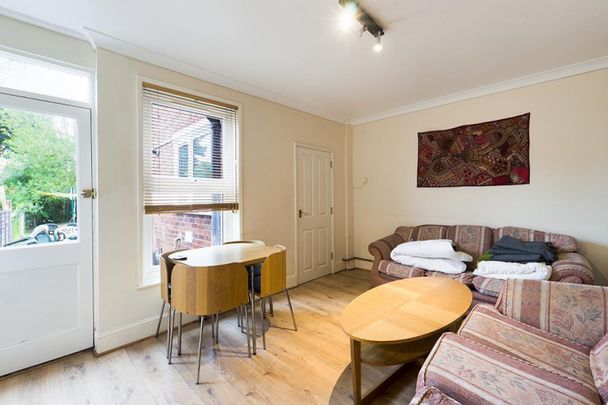 3 bedroom House To Let - Photo 1