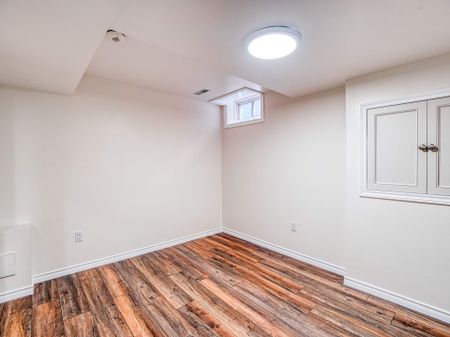 For Lease - 6408 Newcombe Drive Unit# Basement, Mississauga, Ontario - Photo 3