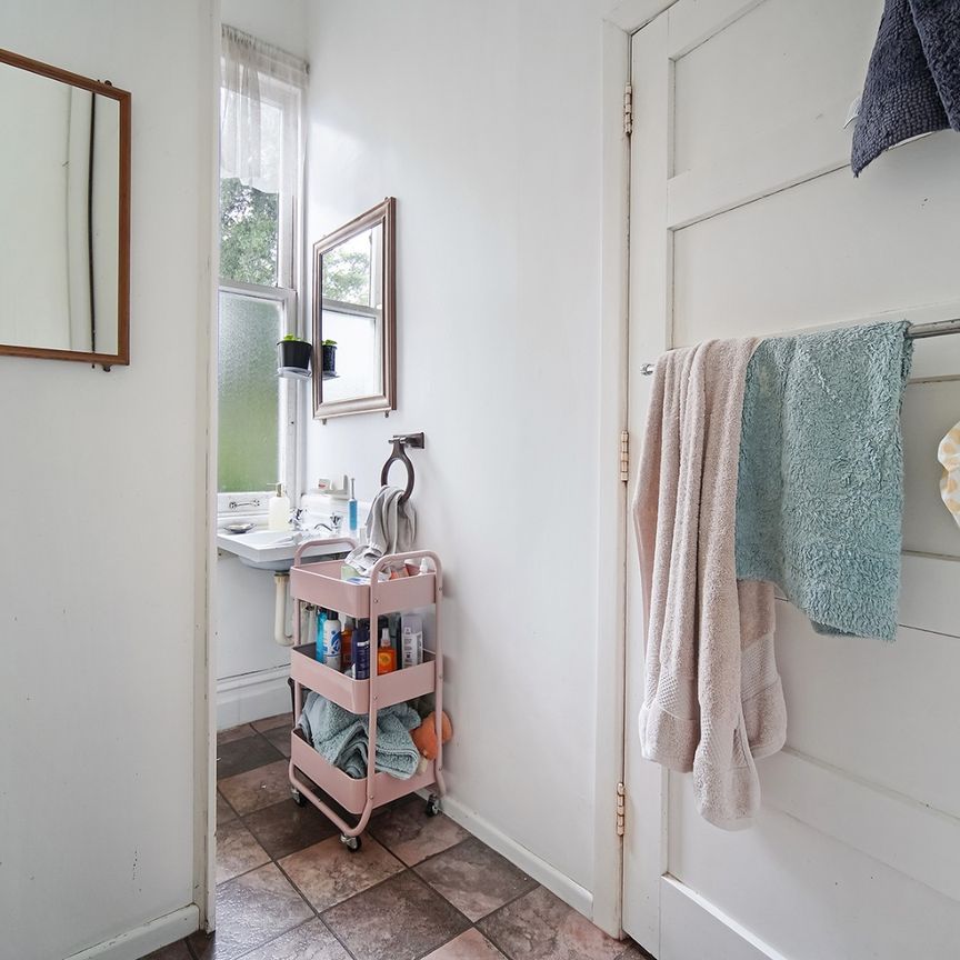 Character villa in Mt Eden - Photo 1