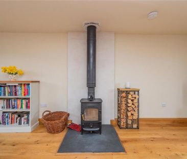 3 bedroom barn conversion to rent - Photo 2