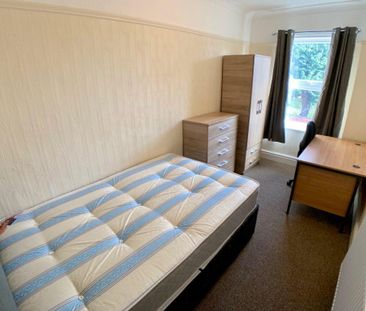 3 bedroom terraced house to rent - Photo 3