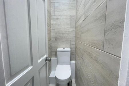 3 bedroom apartment to rent - Photo 2