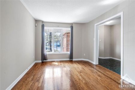 For Lease - 9 ARMAGH Way, Barrhaven, Ontario - Photo 4