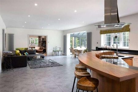 Church Road, St. Johns, Woking, Surrey, GU21 - Photo 3