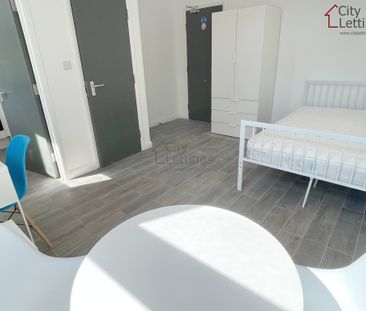 1 Bedroom Studio - Photo 3