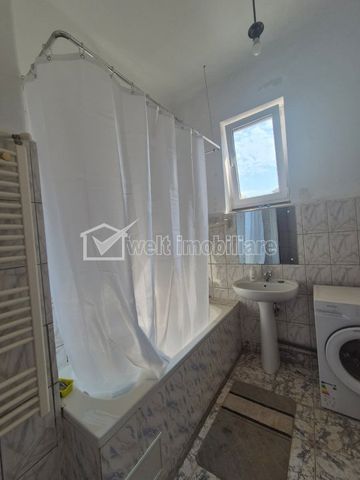 Apartament 3 camere semidecomandate, Centru, terasa, curte - Photo 4