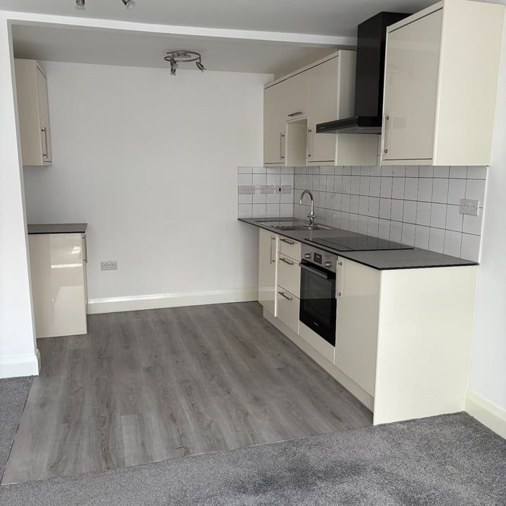 Studio Flat, Park Lane, HA9 - Photo 1