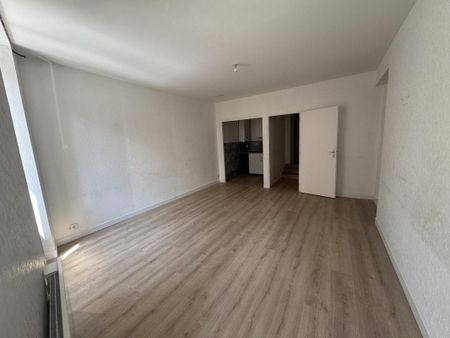 Location Appartement 2 pièces 48m² CHAMBERY 73000 - Photo 2