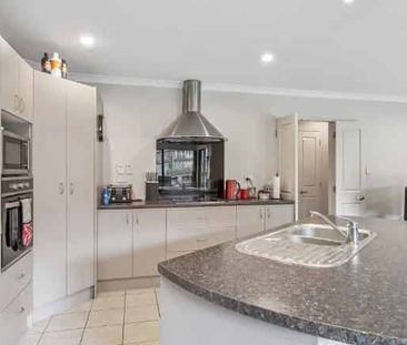 Four bedroom home in Pukekohe! - Photo 3
