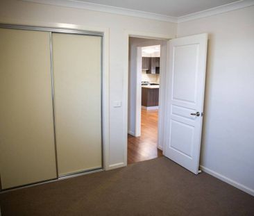 THREE BEDROOM HOME IN GREAT LOCATION! - Photo 3