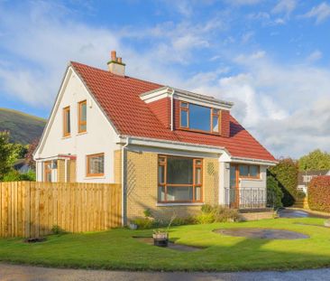 3 bedroom detached house to rent - Photo 4