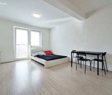 Pronájem bytu 1+kk 30 m² - Photo 1