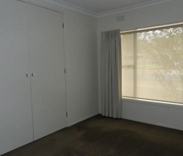 Neat & Tidy Home in South Shepparton! - Photo 2