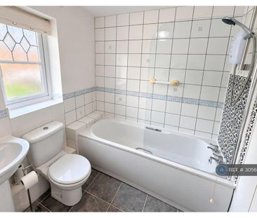 3 bedroom semi-detached house to rent - Photo 6