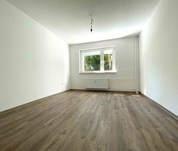 Bezugsfertige, gemütliche 2-Zimmer Wohnung mit großem Balkon - Photo 1