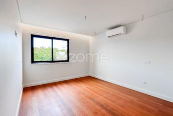 Apartamento T4 em Porto