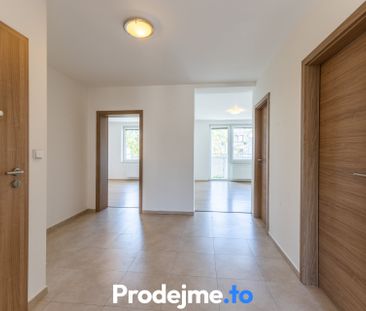 Pronájem bytu 3+1 65 m², Znojmo - Fotografie 3