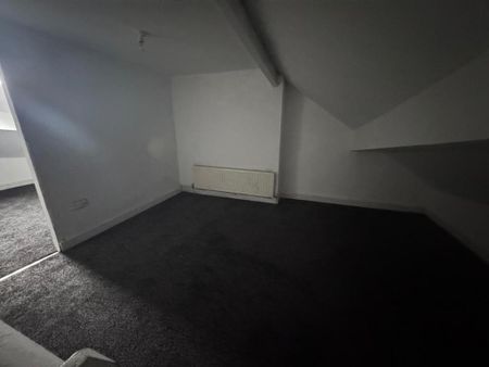 4 bedroom terraced house to rent - Photo 3