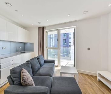 Studio to rent - Photo 1