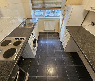 2 bedroom maisonette to rent - Photo 6