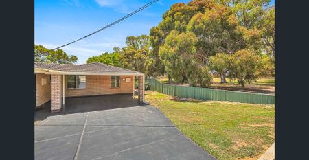 KARRINYUP/CARINE BORDER -BEAUTIFULLY REFURBISHED LEAFY CARINE DUPLEX - Photo 3