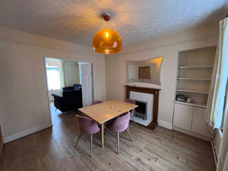 2 bedroom terraced house to rent - Photo 3