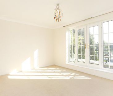 4 bedroom semi-detached house to rent - Photo 3