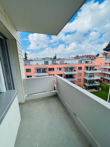 "moderne 3.5-Zimmer-Wohnung mit zwei Balkonen" - Photo 3