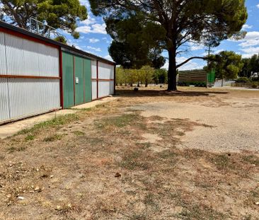 WORKSHOP (Commercial Lease ONLY) - Photo 2