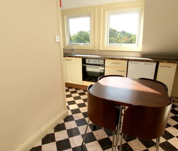 19 Church Road, CHELTENHAM GL517AL - Photo 1