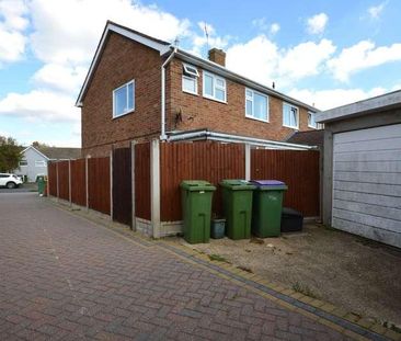 Fairway Avenue, Folkestone, CT19 - Photo 2