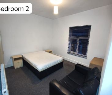 3 bedroom terraced house to rent - Photo 4