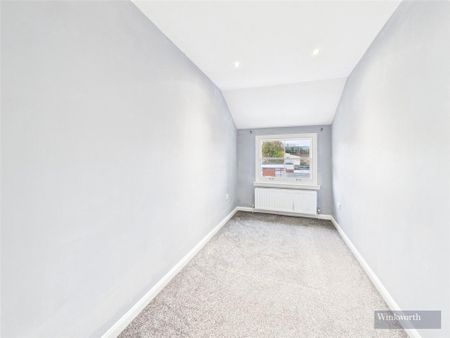 3 bedroom maisonette to rent - Photo 3