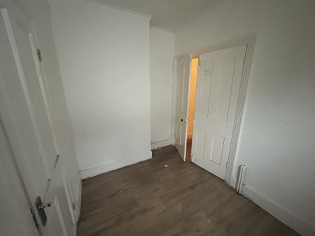 3 bedroom detached house to rent - Photo 4