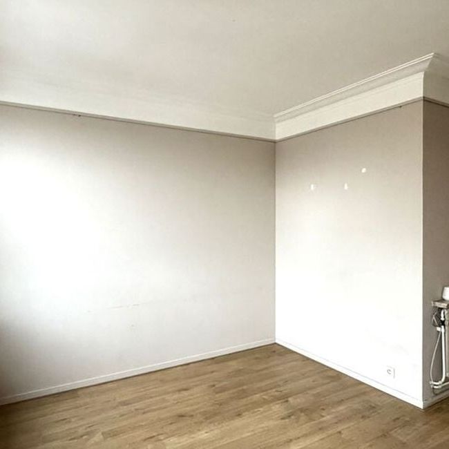 Appartement te huur in Antwerpen voor € 700 met 1 slaapkamer - Photo 1