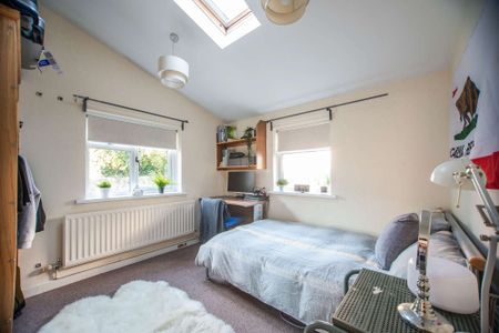 Unique architectural layout with distinct zones - a fun place to live! - Photo 2